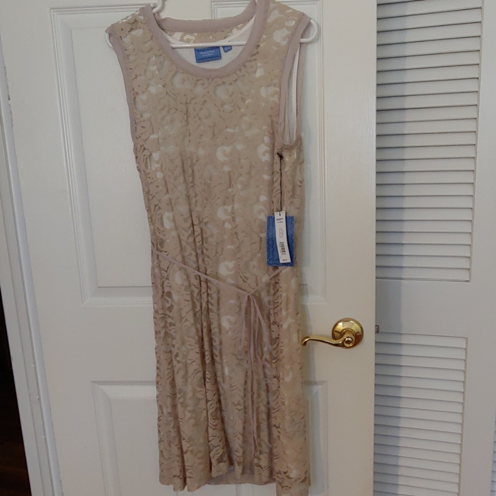 COPY - Simply vera wang lace cream dress im XL